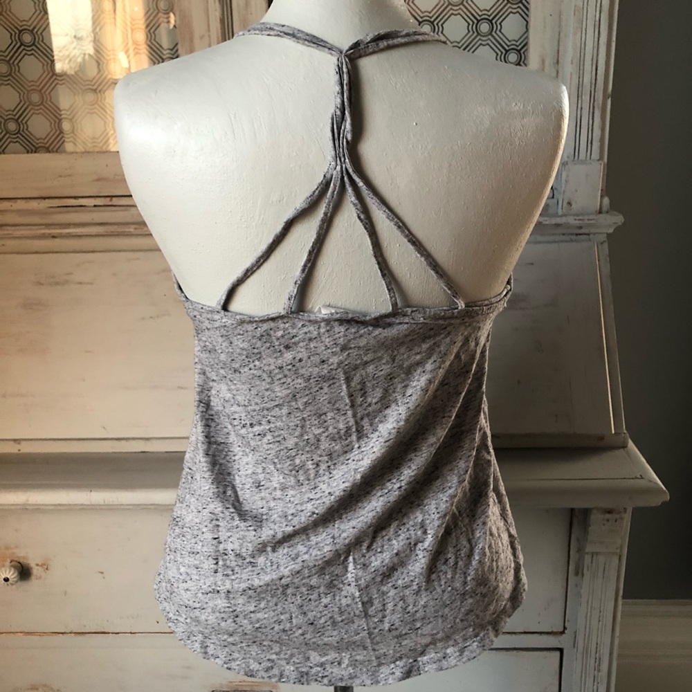 Pink athletic top. Size S - Picture 2 of 3